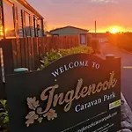 אתר קמפינג Inglenook Caravan *