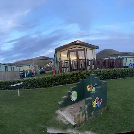 Inglenook Caravan * Lamplugh