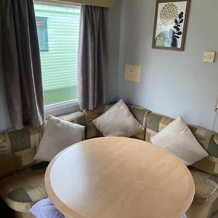 Inglenook Caravan * Lamplugh