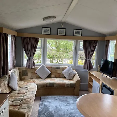 Inglenook Caravan * Lamplugh