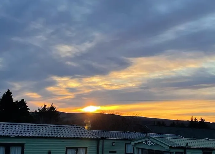 Inglenook Caravan * Lamplugh