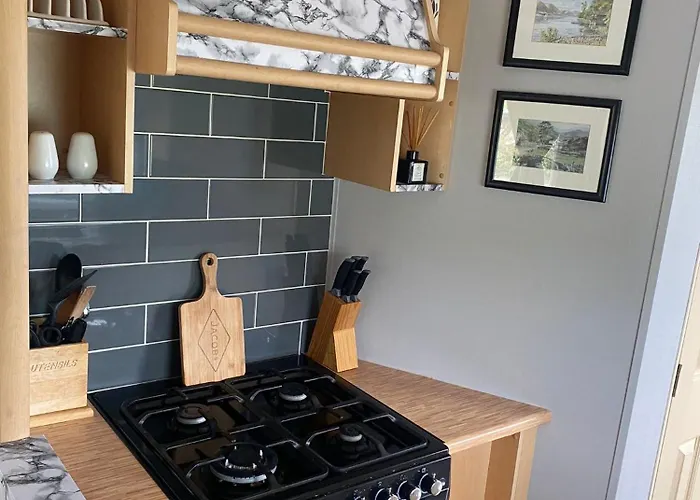 Inglenook Caravan * Lamplugh