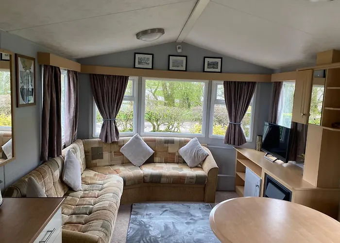 Inglenook Caravan * Lamplugh