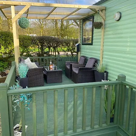 Campsite Inglenook Caravan *